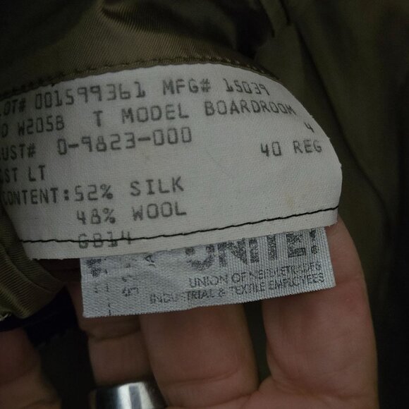 Hickey Freeman Silk Wool Blend Double-Breasted Brown Check Blazer Size 40R - Picture 6 of 6